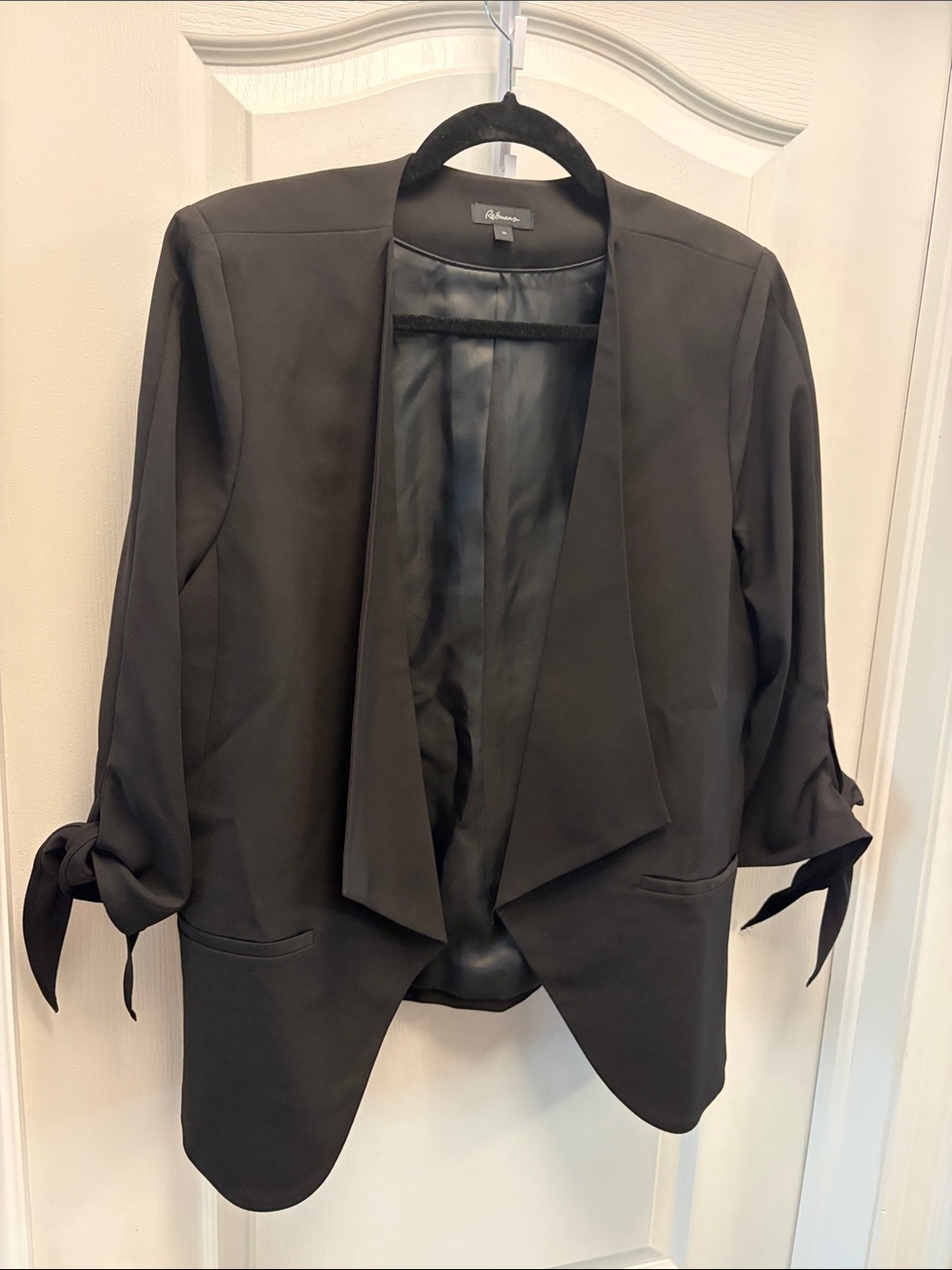 Reitmans Black Open-Front Tie-Sleeve Blazer